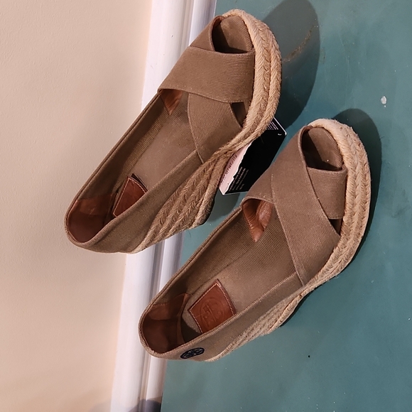 Tory Burch Wedges women's size 6 - Picture 2 of 10